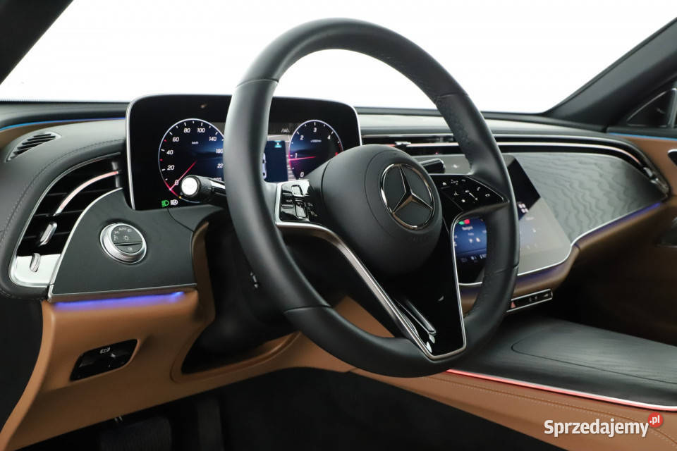 Mercedes E E 220 d 4MATIC tempomat