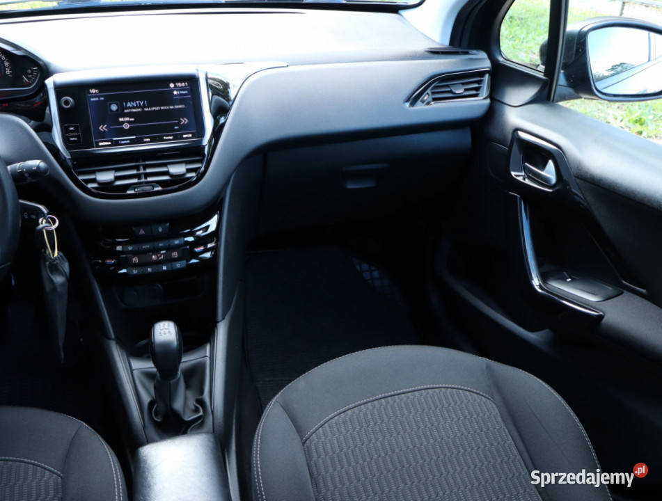 Peugeot 208 12 PureTech światła przeciwmgielne sprzedam