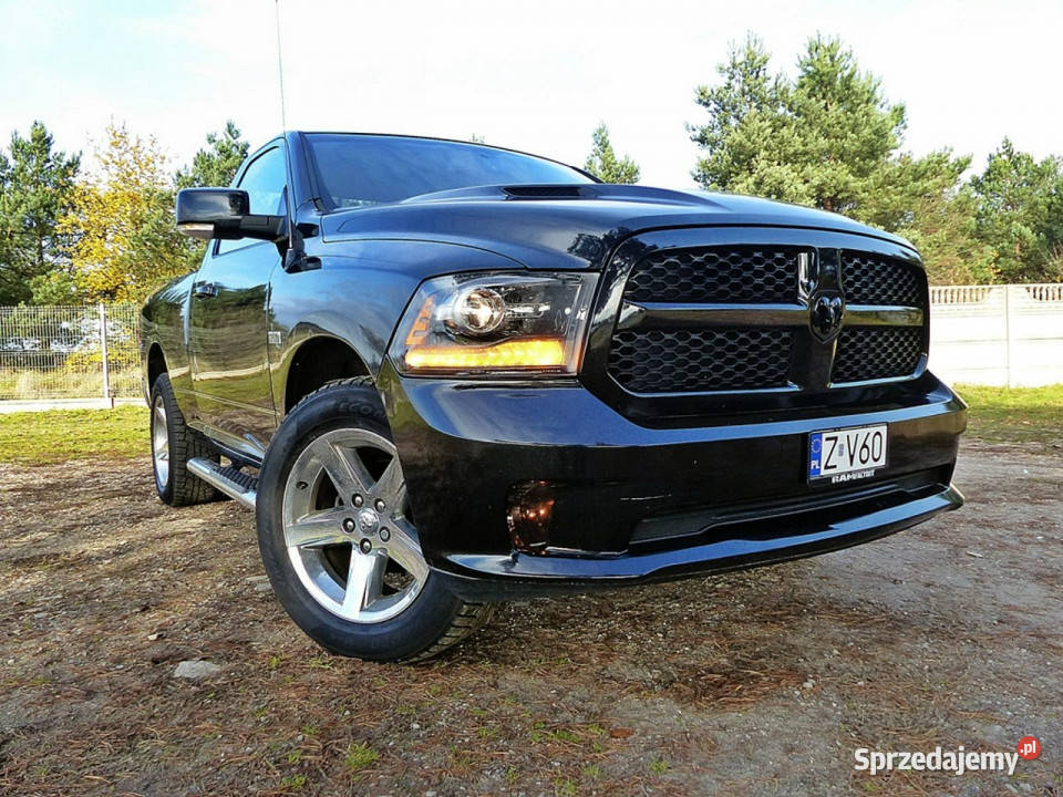 RAM 1500 57 HEMI4x4KlimaAluLEDSkóryPełna Rok produkcji 2011