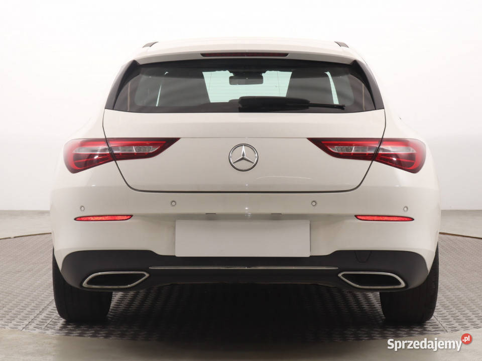 Mercedes CLA 180 kamera cofania