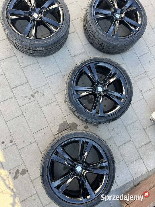 Felgi SEAT 17 czarny połysk opony Fulda 21540 Felgi Biedaszków Wielki