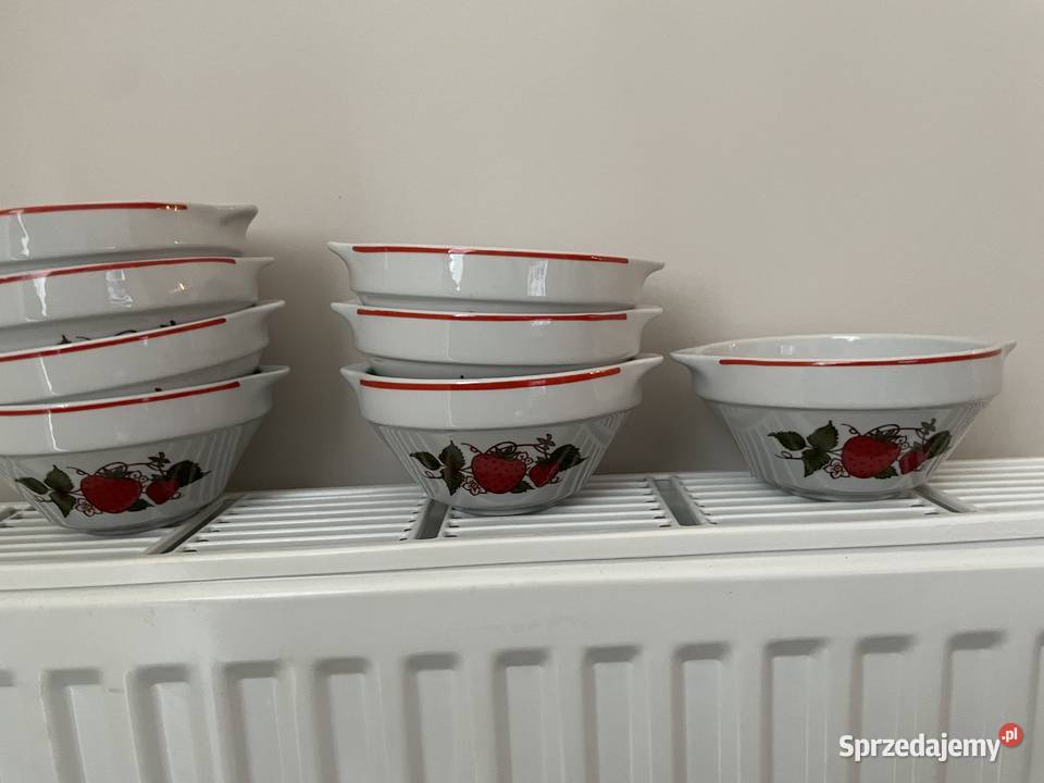 Lubiana Truskawki salaterka PRL Pruszcz Gdański sprzedam