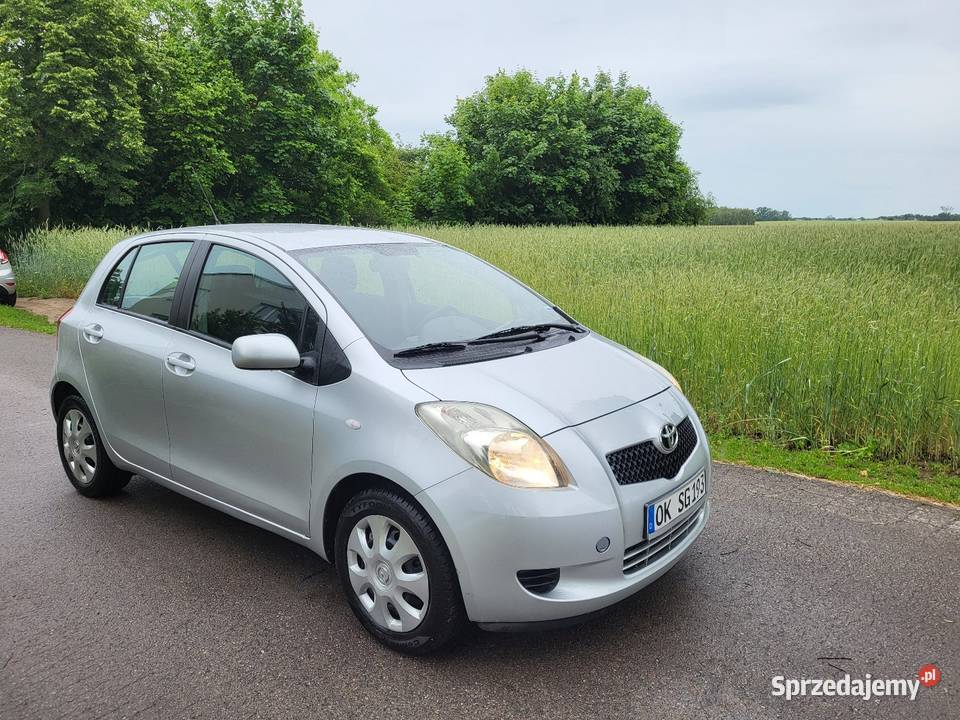 Toyota Yaris II z Belgii 13 benz 2006r manualna
