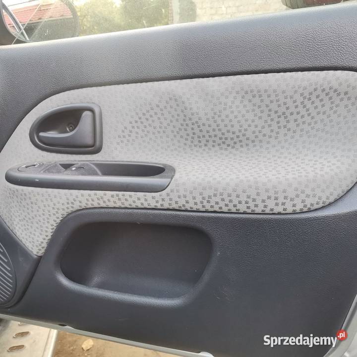 Renault clio części osobowe sprzedam