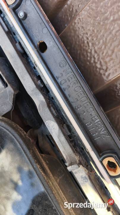 Szyberdach szklany w202 sedan Mercedes