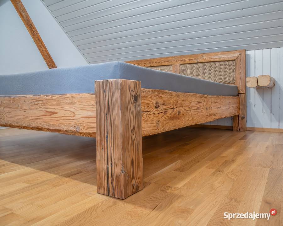 Rustykalne łózko drewniane ze starych belek i Rabka-Zdrój