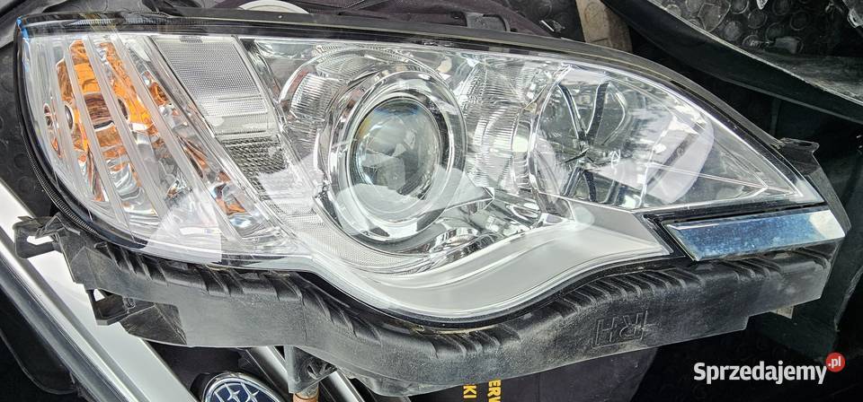 Reflektor przód prawy xenon legacy outback Lampy przednie Pabianice
