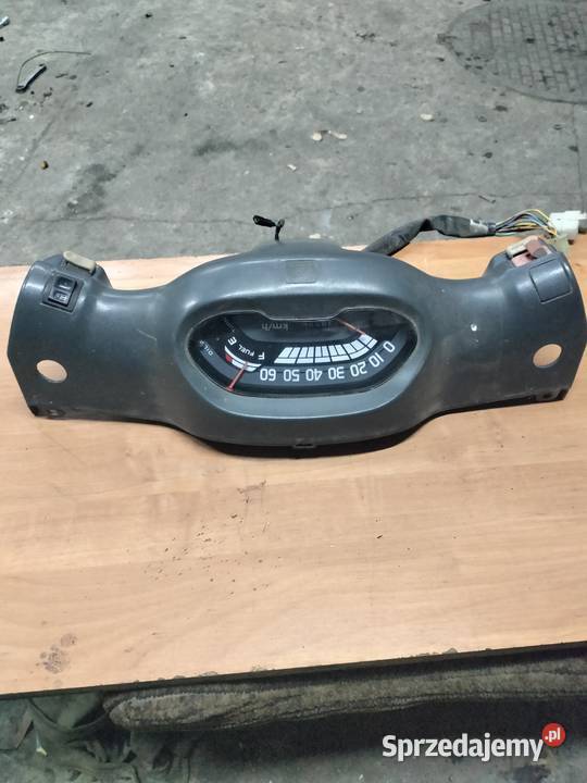 Honda skuter Elite Vision sa 50 licznik obudowa łódzkie sprzedam