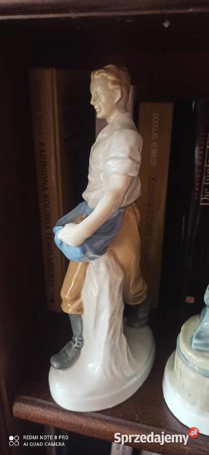 Figurka siewcy Sygnatura numeryczna wycisk w Porcelana i szkło