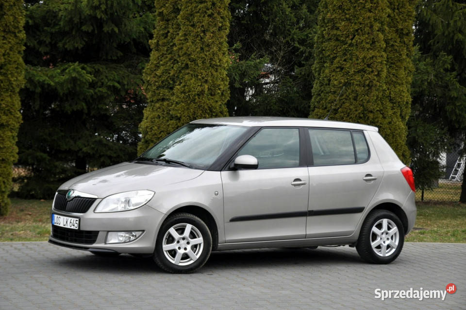 koda Fabia 12Benzyna60140KlimatyzacjaI 144799km Ostrów Mazowiecka