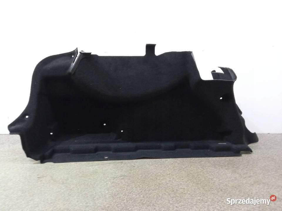 TAPICERKA BOCZEK LEWY TYŁ BAGAŻNIKA SEDAN