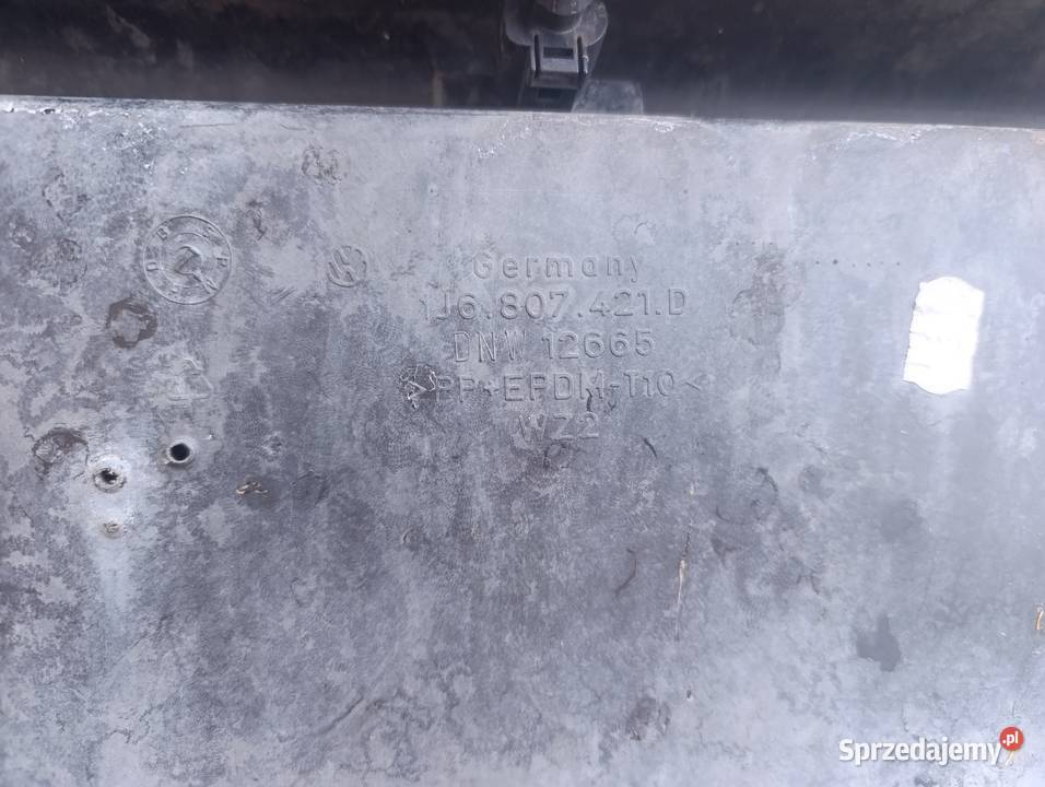 Volkswagen VW GOLF IV ZDERZAK TYŁ 1J6807421D Łaziska Górne