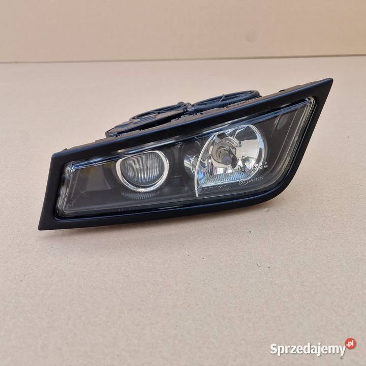 VOLVO FH13 HALOGEN LEWY ORYGINAŁ HELLA Lampy tylne Bieleń