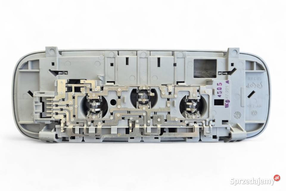 LAMPKA PODSUFITKI OŚWIETLENIE KABINY VW GOLF V