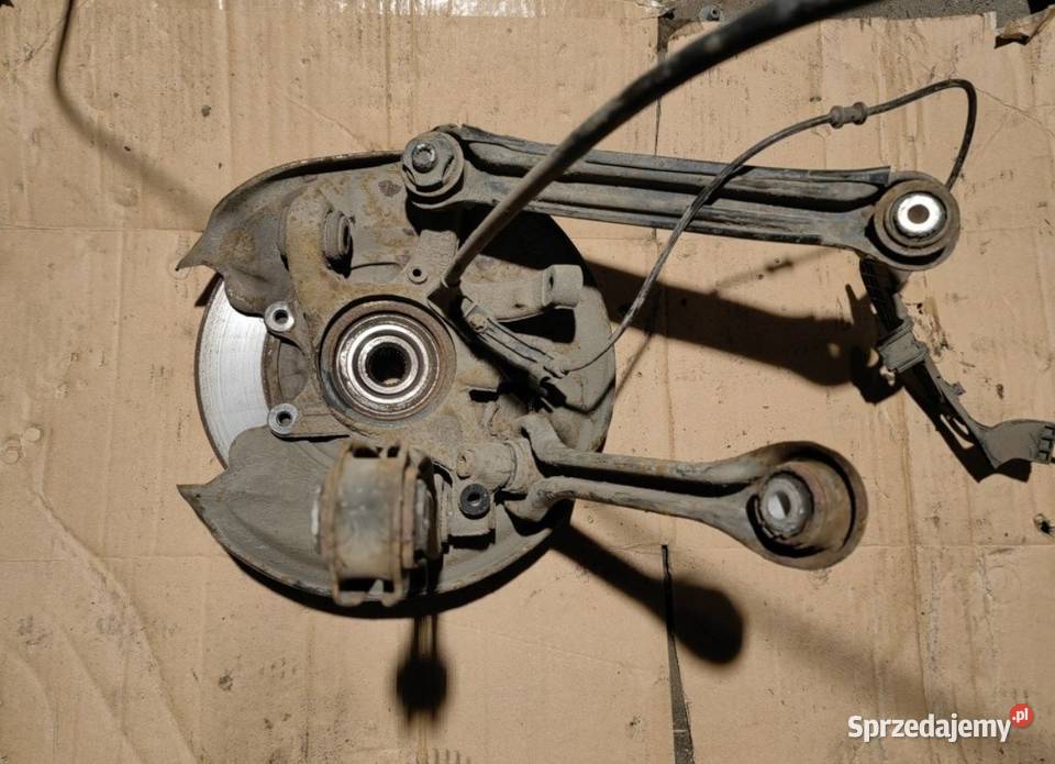 Zwrotnica piasta prawy tył Mercedes CLK w209 Żory