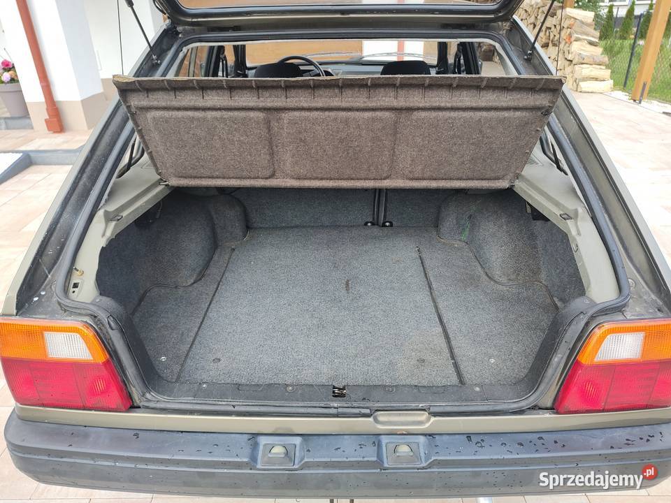 Polonez Caro 16 benzyna Rzeszów