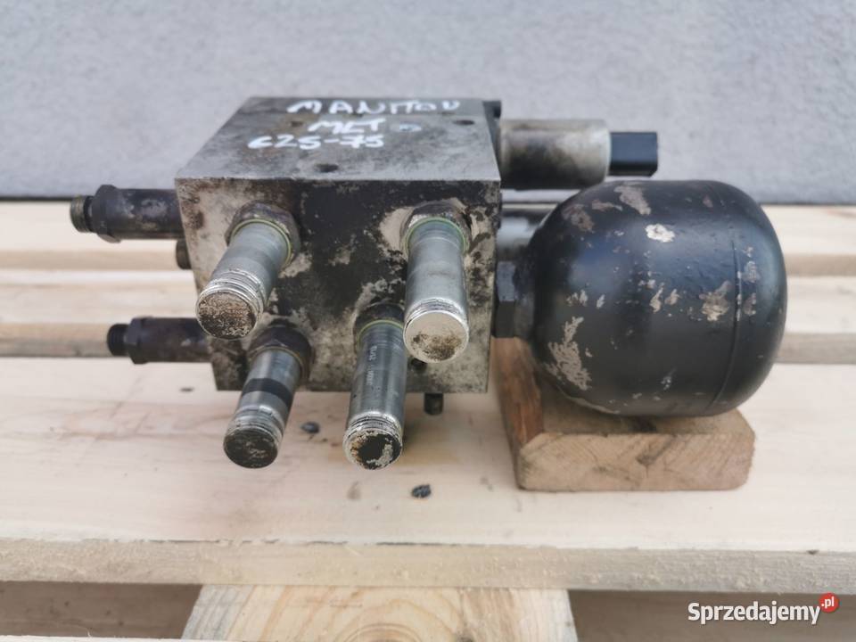 Blok zaworowy Manitou MLT 62575H Wilkowo sprzedam