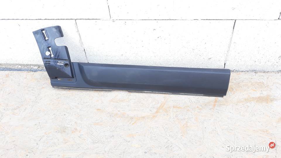 LAND ROVER DISCOVERY L319 LISTWA DRZWI PRAWA TYŁ Zatom Stary