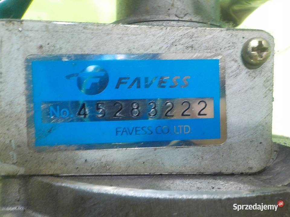 TOYOTA PRIUS III 15 VVTI AUT 04r HB 5D Suków