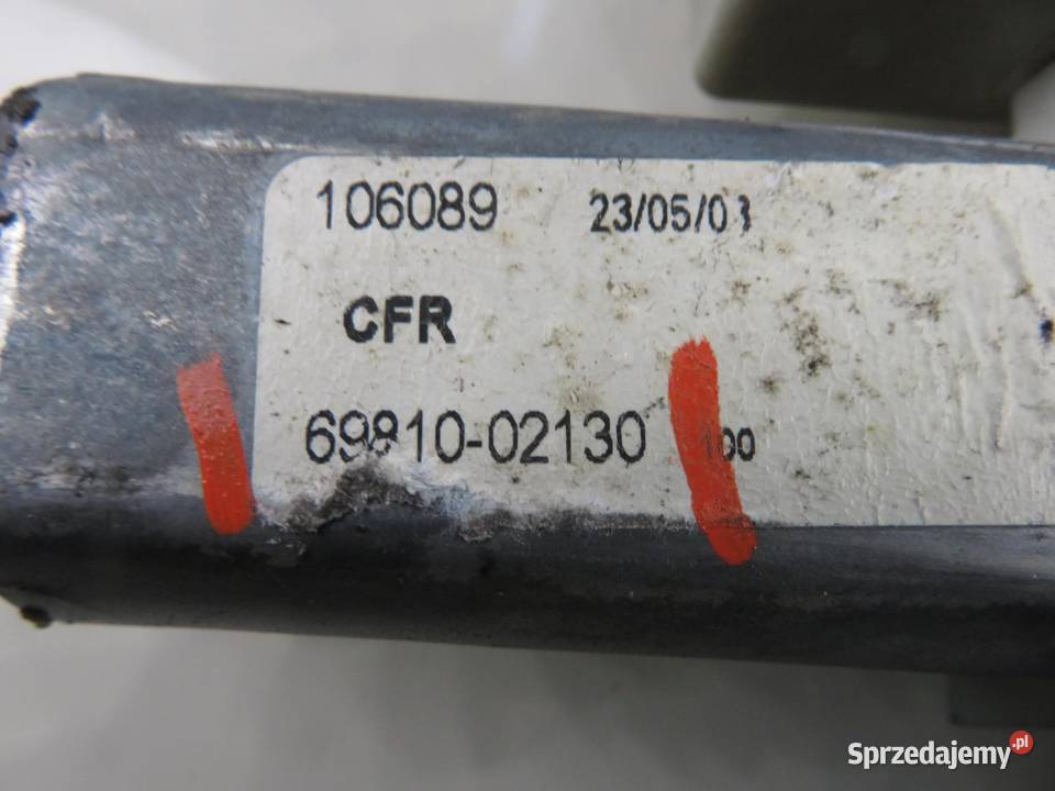 PODNOŚNIK SZYBY PRAWY PRZEDNI TOYOTA COROLLA E12