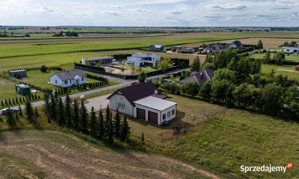 sprzedaży domu wolnostojącego 197m2 Łubianka sprzedam