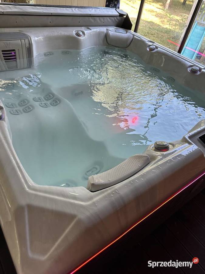 Jakuzzi ogrodowe wellispaeklife 1200x12