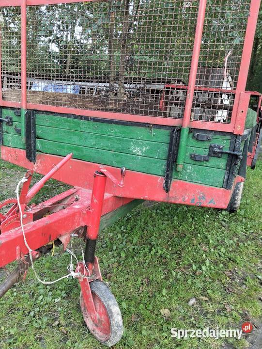 Rozrzutnik obornika nieuszkodzony Rozrzutniki obornika Huta Koszary