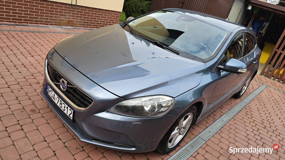 Volvo V40 16 T3 150 Lift 2012r Kamera 2 kpl kół światła do jazdy dziennej Zarszyn
