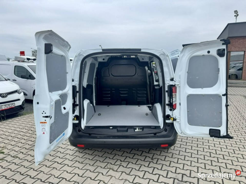 Ford Transit Courier SALON 40 10 BENZYNA KLIMA