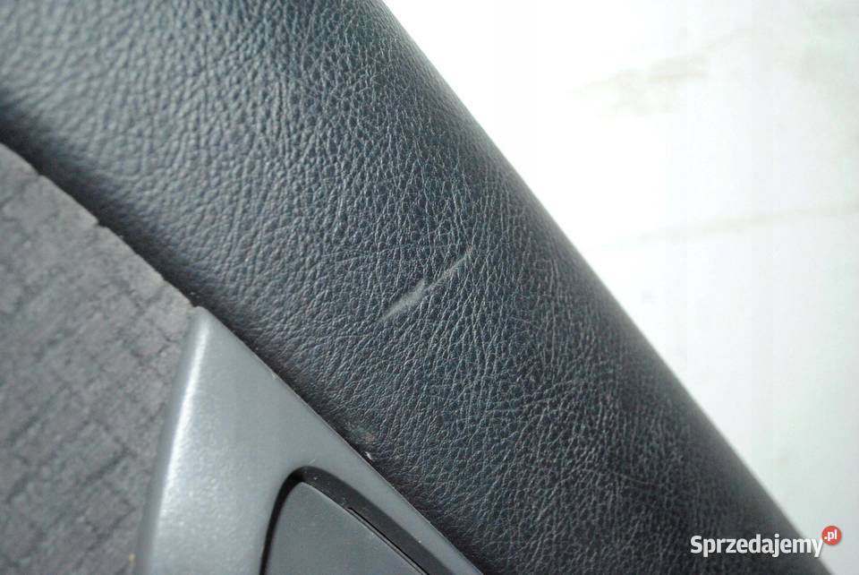 BOCZEK DRZWI PRZEŁĄCZNIK PRAWY TYŁ LAND CRUISER Tapicerki samochodowe