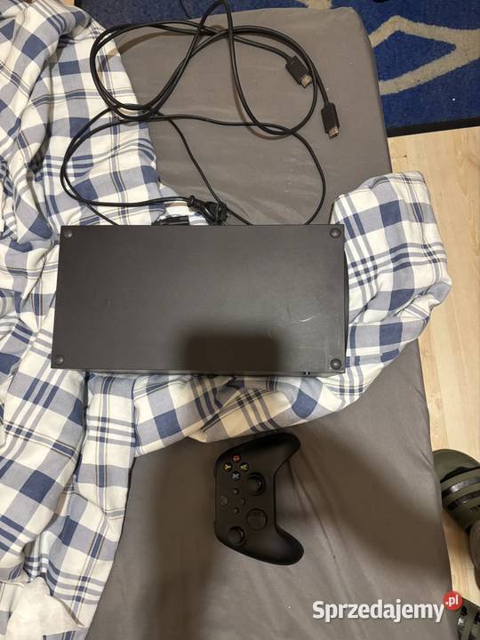 Na sprzedaż Konsola Xbox Series X Prsktycznie mazowieckie sprzedam
