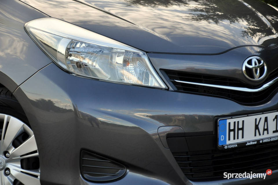 Toyota Yaris 10i69153Duża gniazdo USB mazowieckie Ostrów Mazowiecka