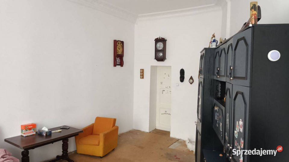 Duże mieszkanie w odnowionej kamienicy sieć