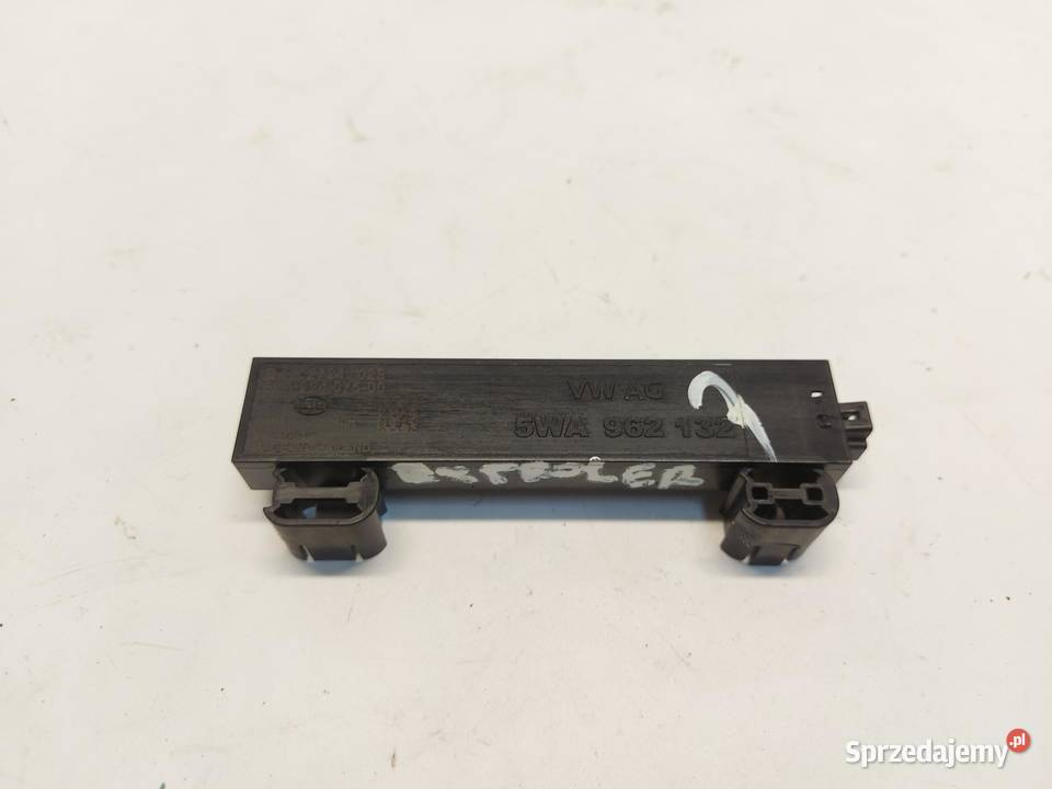 Ford Explorer VII R2KB ANTENA WZMACNIACZ SYGNAŁU Pozostałe