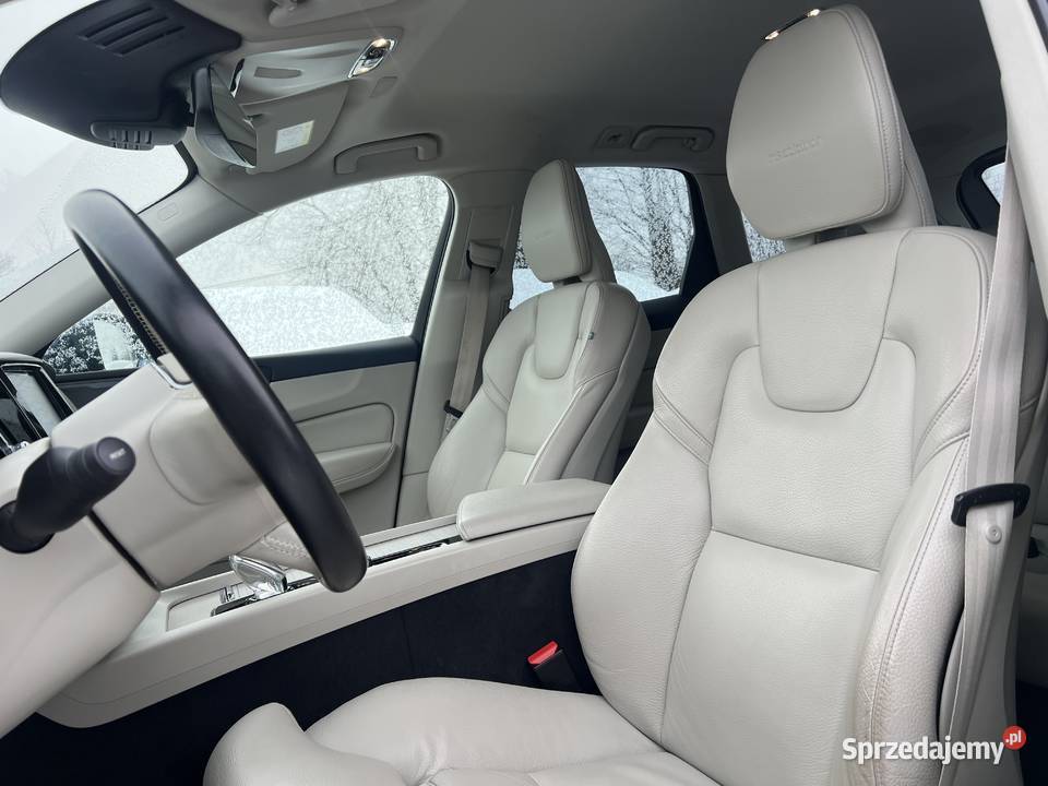 Volvo XC60 2019 Warszawa
