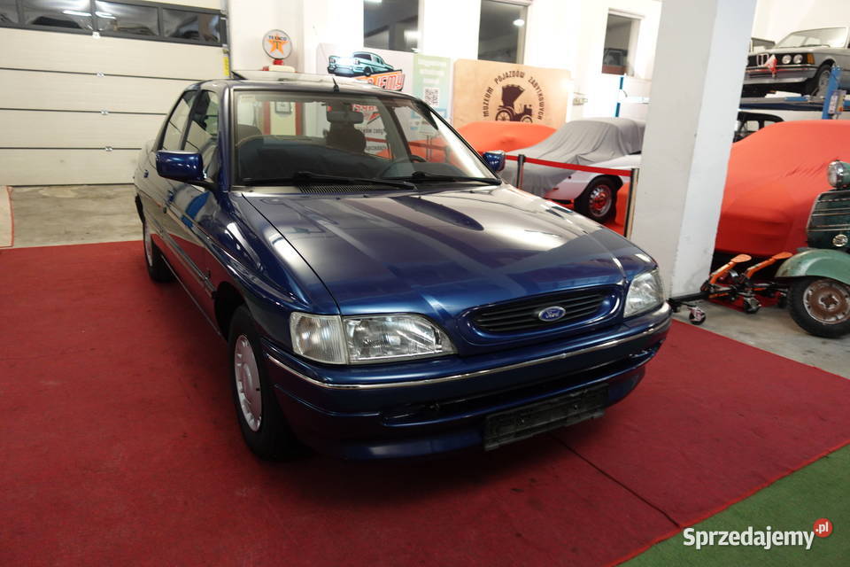 Ford Escort 16 16V CLX sedan 1 właściciel Escort łódzkie