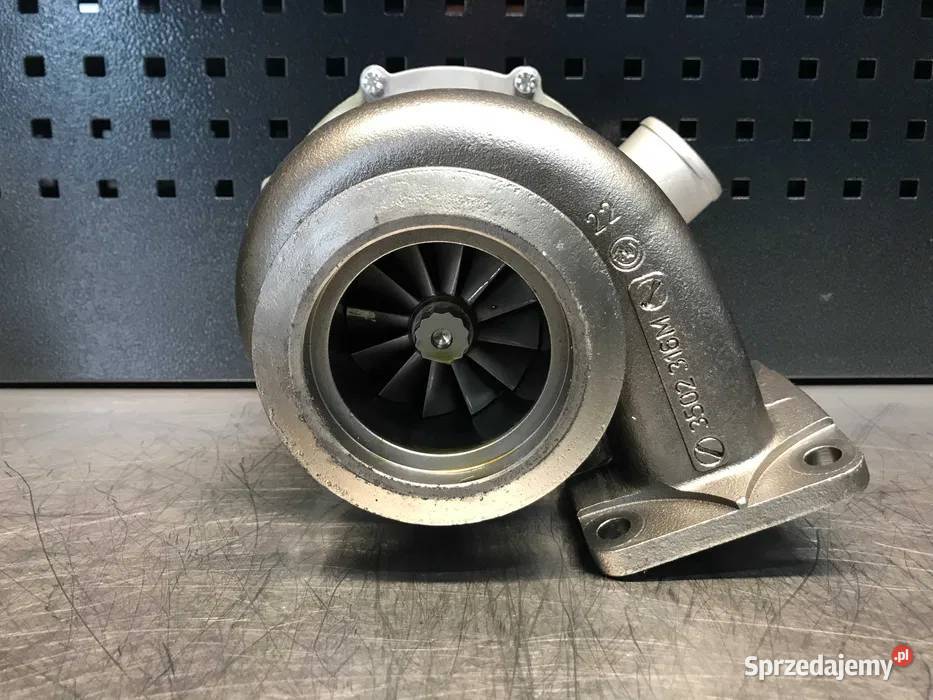 Turbosprężarka John Deera regenerowana RE 518821 Białystok