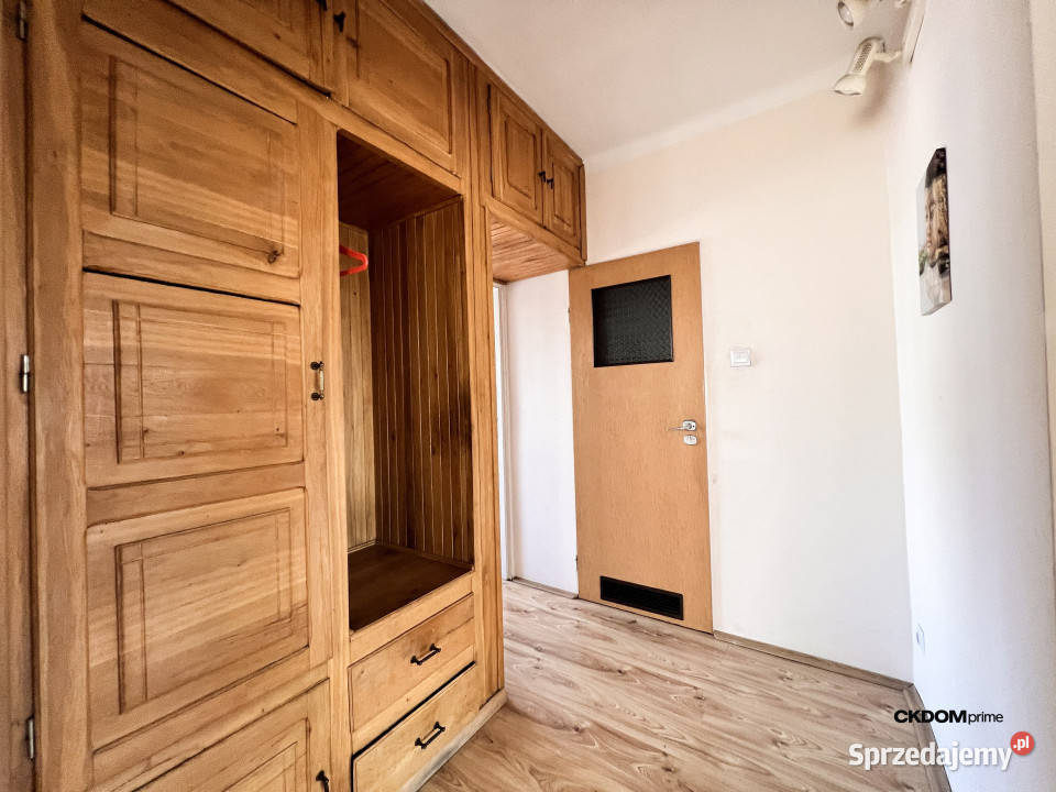 Kameralny bliźniak 260 m Idalin Radom 3 garaże 330m2