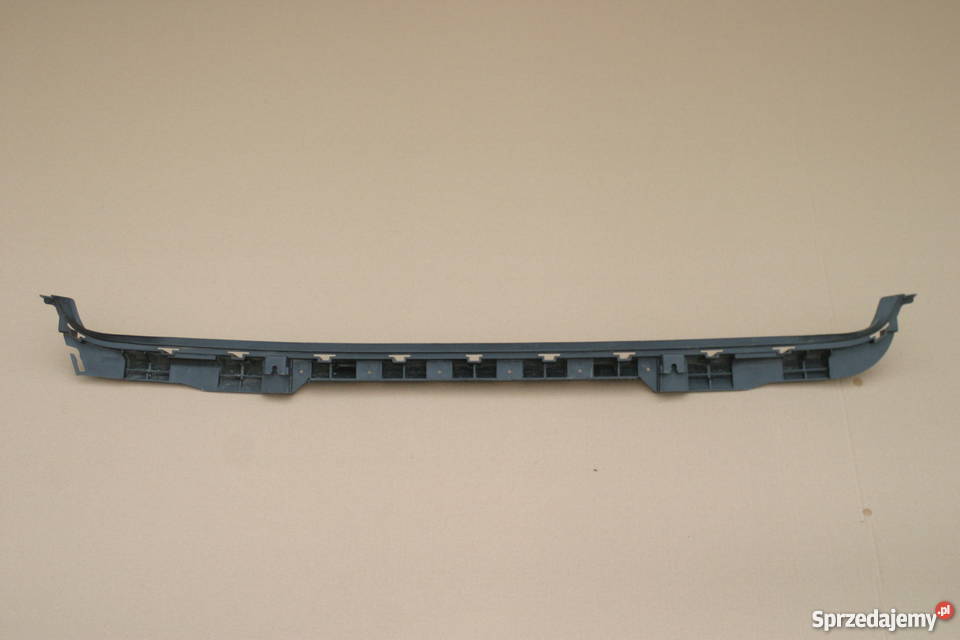 MERCEDES C KLASA W204 ŚLIZG ZDERZAKA TYŁ Bieleń