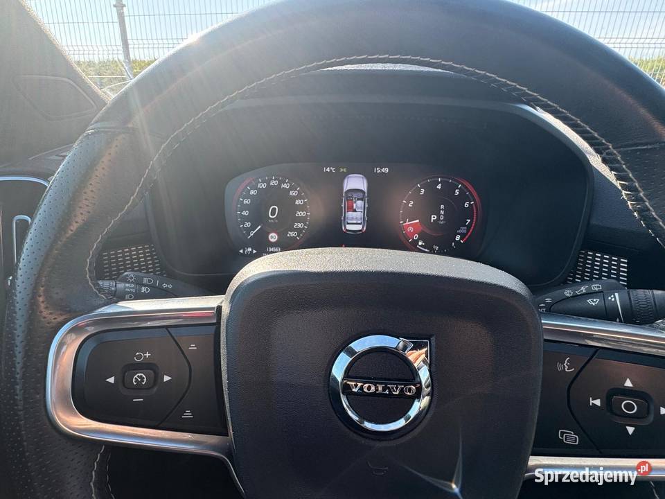 Sprzedam samochód osobowy Volvo XC 40 Rdesing Radomsko