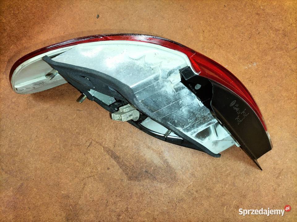 Lampa tylna prawa w błotnik BMW E65 E66 EUROPA Poręba