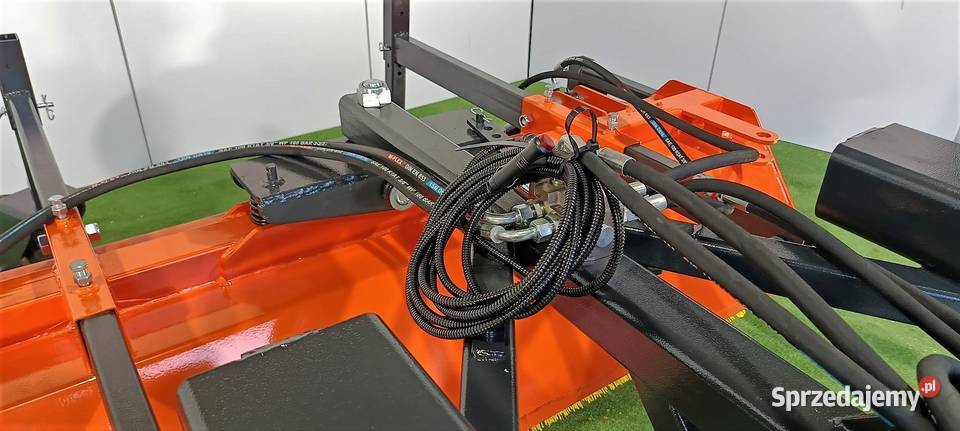 Zamiatarka Metal Technik o szerokości 20m nieuszkodzony