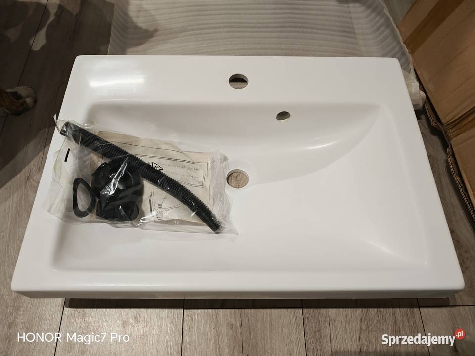 Umywalka nablatowa Piła