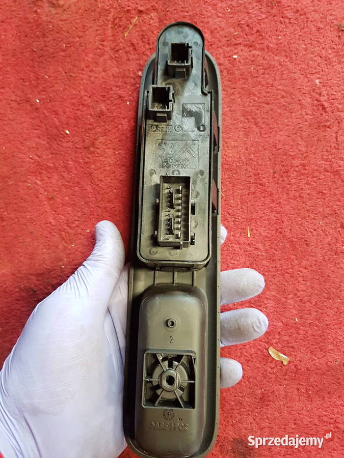 PEUGEOT 3008 I 5008 PRZELACZNIK OPUSZCZANIA SZYB osobowe