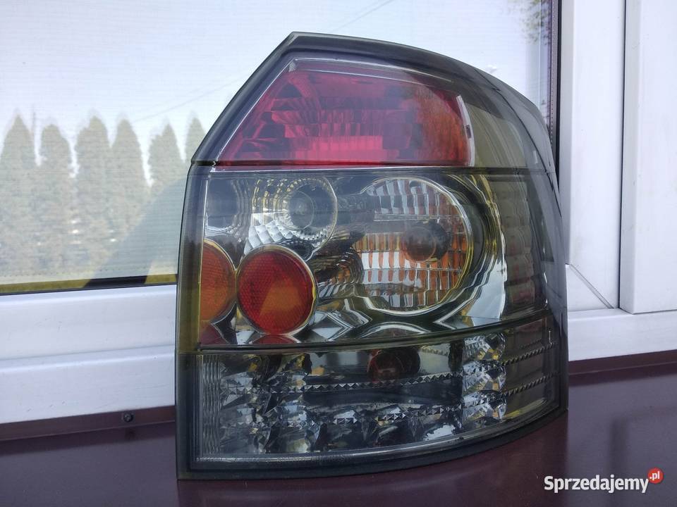 Audi A4 B6 kombi Avant lampy tył tylne komplet Sieradz