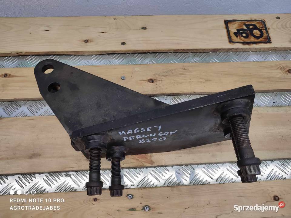 Ucho odciągu ramienia Massey Ferguson 8250 wielkopolskie