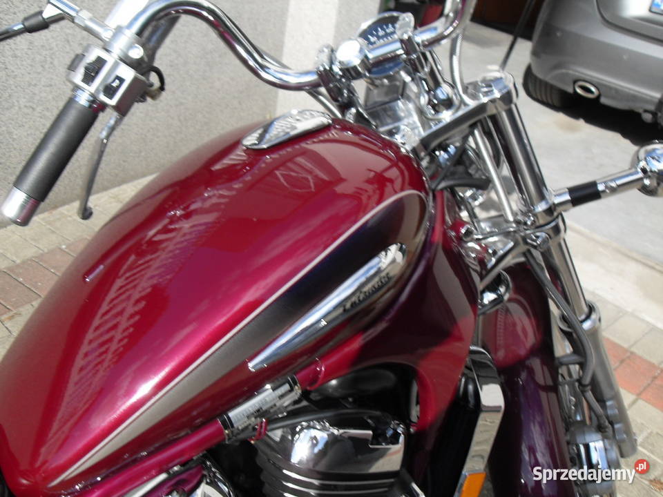 Suzuki Intruder
