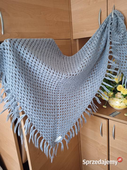 Chusta z włóczki szydełkowa ręczna robota