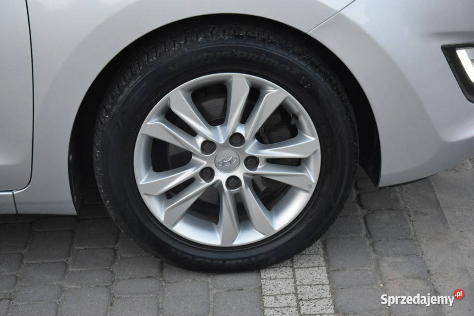 Hyundai i30 14B 2014r 103 Navi Kamera Oryginał Majdan Sieniawski sprzedam