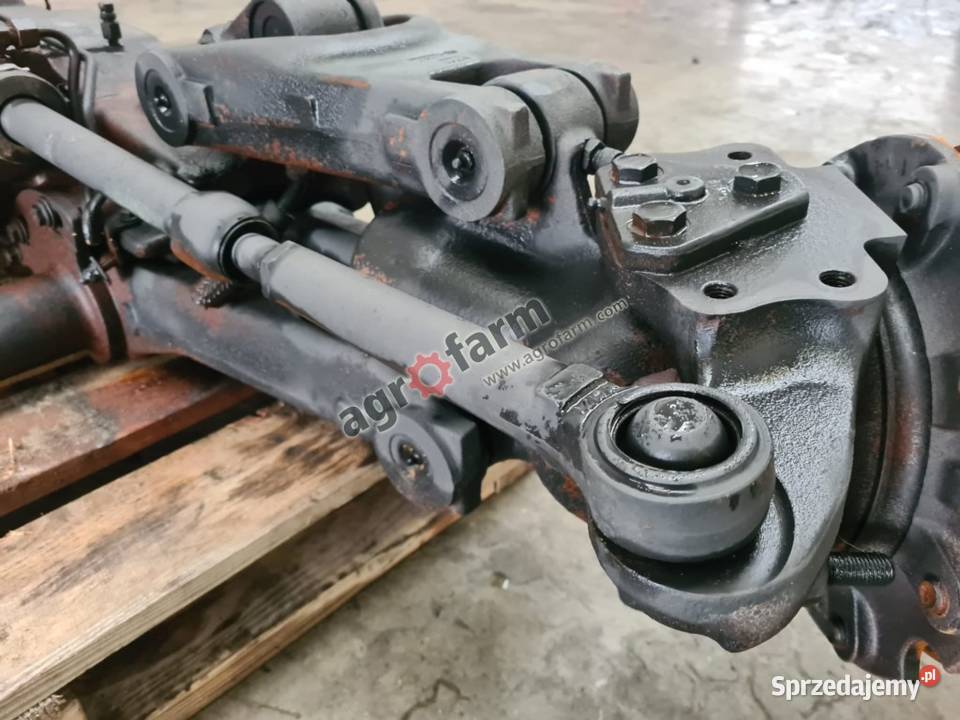 Przedni most John Deere 5125R Układ kierowniczy i oś przednia Byków sprzedam